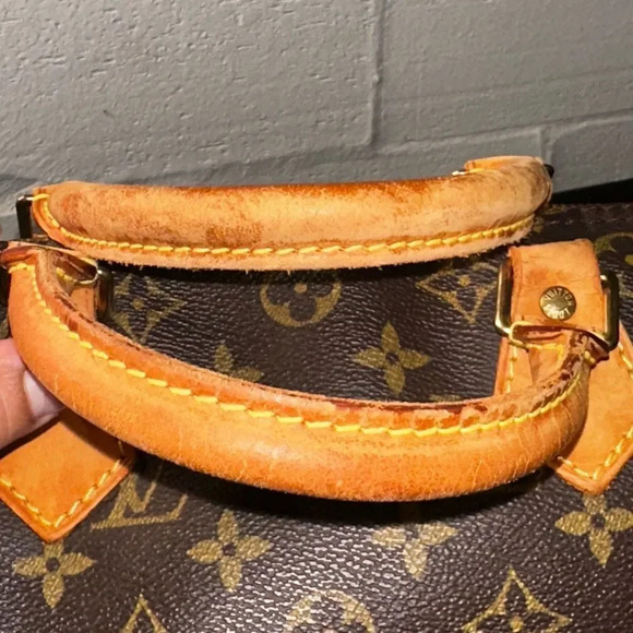 Louis Vuitton Vintage Speedy 30 - Picture 7 of 12